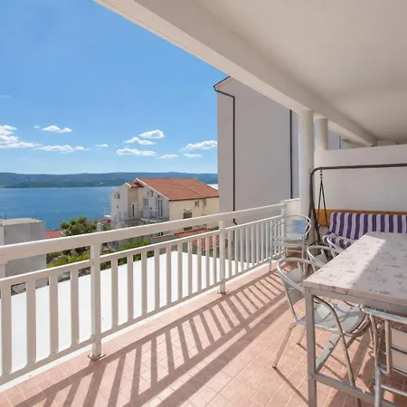 Nada Apartamento Lokva Rogoznica