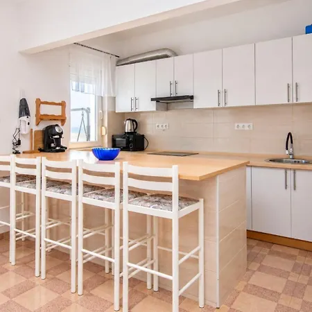 Nada Apartamento Lokva Rogoznica