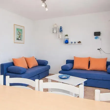 Nada Apartamento Lokva Rogoznica