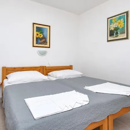 Nada Apartamento Lokva Rogoznica